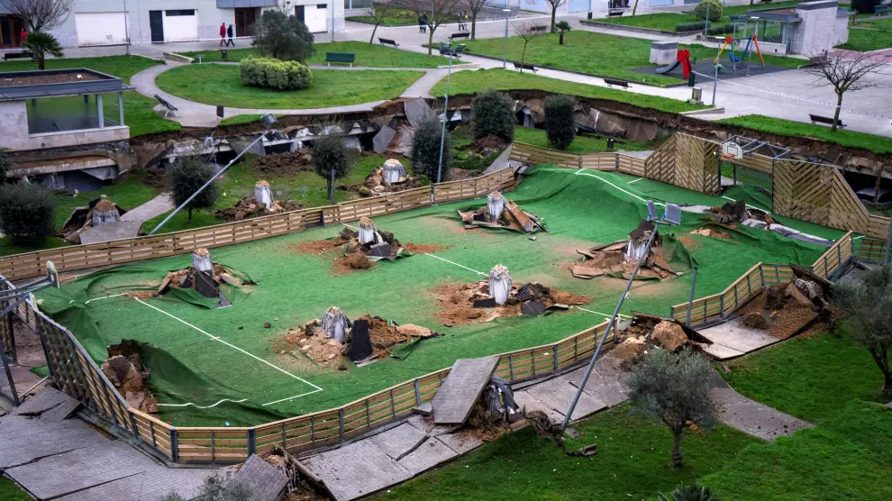 Se hunde un parque infantil en Santander