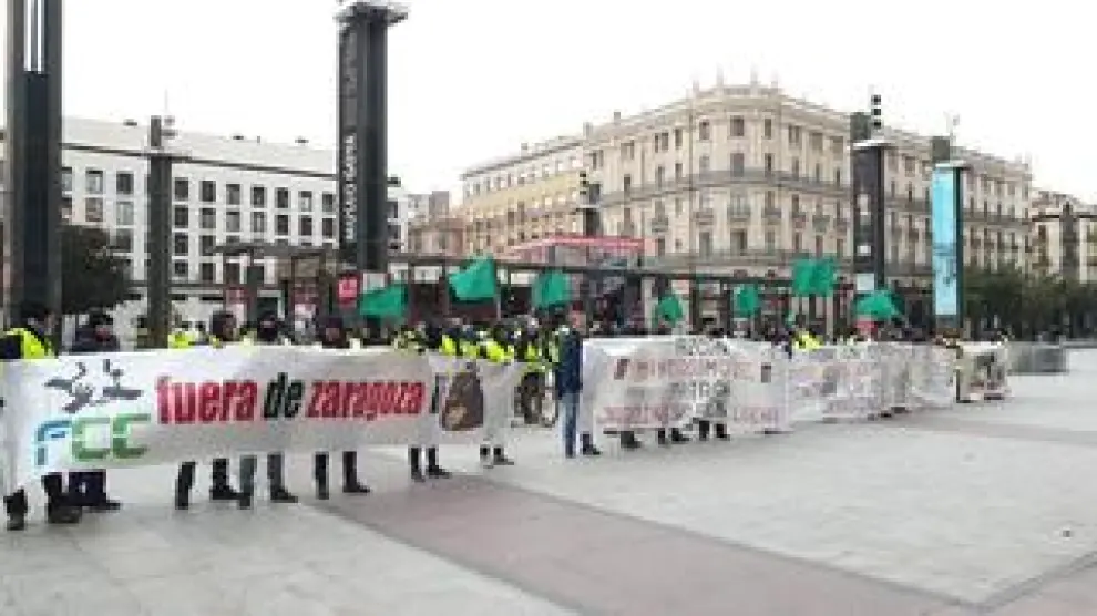 El comité convocó un piquete a las 7.30 y una manifestación hasta el Ayuntamiento de Zaragoza.