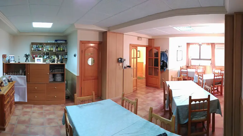 Comedor del Casa Martina de Guadalaviar, con capacidad para 30 comensales.