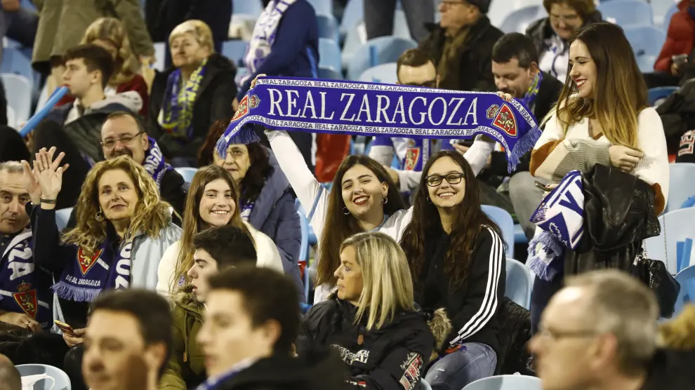 Fotos de la afición en La Romareda durante el partido Real Zaragoza-Real Madrid de Copa del Rey