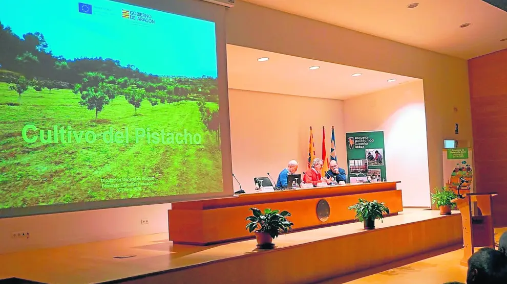 La jornada celebrada en Huesca contó con la participación de expertos y especialista en este tipo de cultivos.