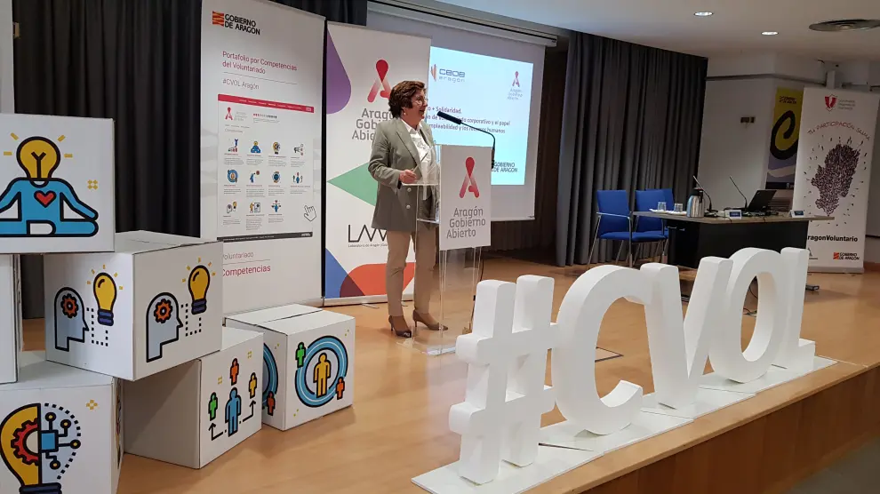 María Victoria Broto refuerza con la CEOE el peso del voluntariado en el currículum