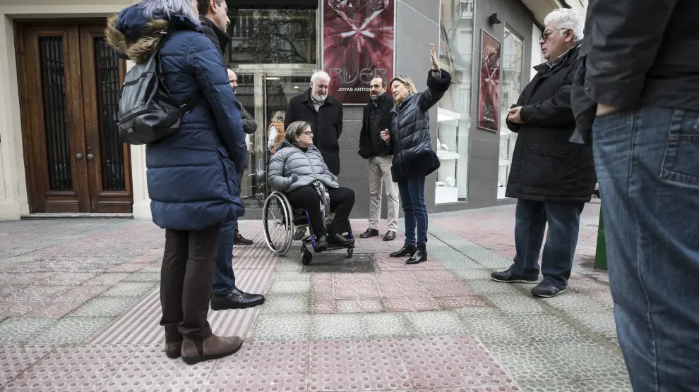 Plan del Ayuntamiento de Zaragoza para mejorar la accesibilidad en las aceras de toda la ciudad.