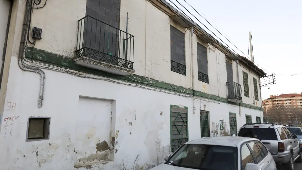 La casa ocupada por el colectivo Las Pikarazas ha quedado desalojada y tapiada por orden judicia