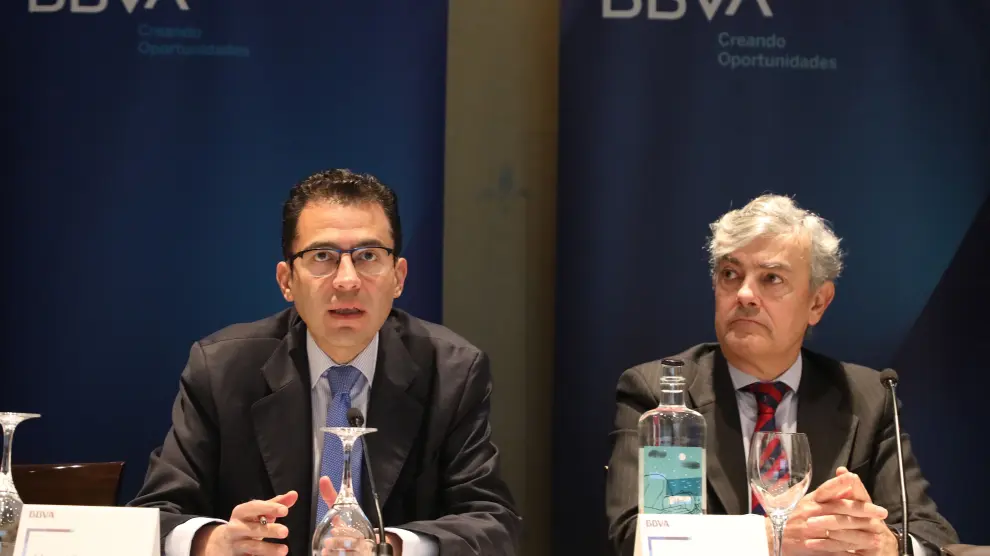 Miguel Cardoso, economista jefe de BBVA Research, y Carlos Gorría, director de la Territorial Norte del banco.