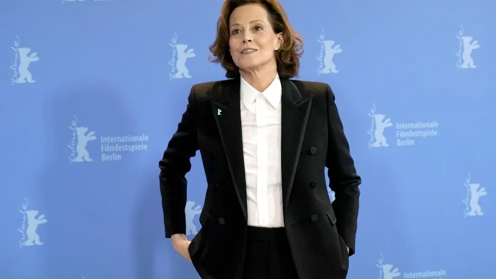 Berlin (Germany), 20/02/2020.- US actress Sigourney Weaver poses during the 'My Salinger Year' photocall during the 70th annual Berlin International Film Festival (Berlinale), in Berlin, Germany, 20 February 2020. The movie is presented in the Berlinale Special section at the Berlinale that runs from 20 February to 01 March 2020. (Cine, Alemania) EFE/EPA/RONALD WITTEK My Salinger Year - Photocall - 70th Berlin Film Festival