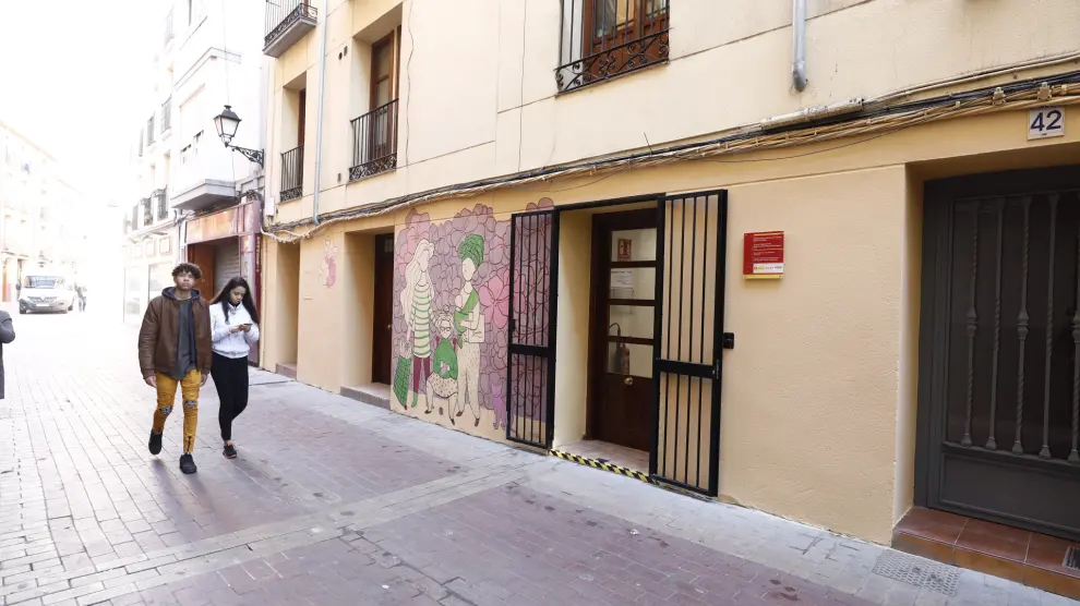 La oficina de información de la rehabilitación de espacios ARRU, en el número 42-44 de Agustina de Aragón.