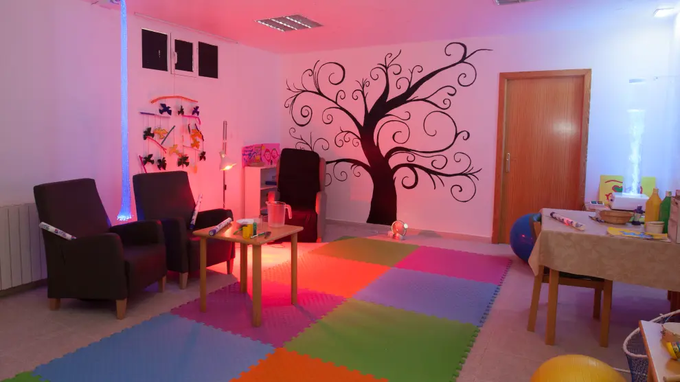 La sala multisensorial de la Residencia Albertia El Moreral, que permite trabajar en un espacio terapéutico destinado a la estimulación de los sentidos y la relajación.