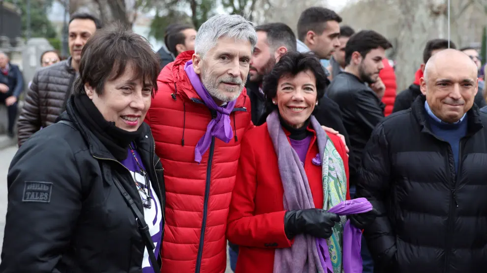 Isabel Celaá, junto a Grande Marlaska, en la manifestación del pasado 8-M, en Madrid