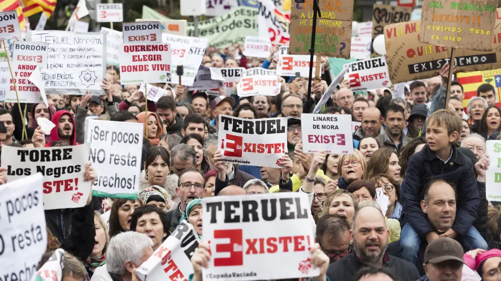 La delegación turolense fue una de las más numerosas en la manifestación del 31-M en Madrid.
