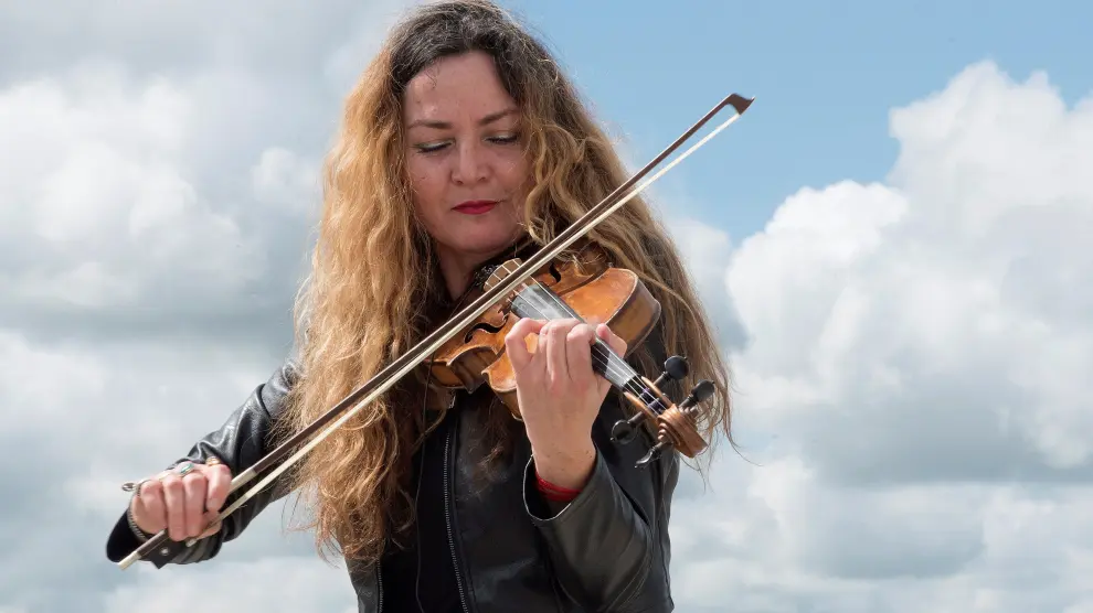 Daniela Nikolova, la violinista en el tejado