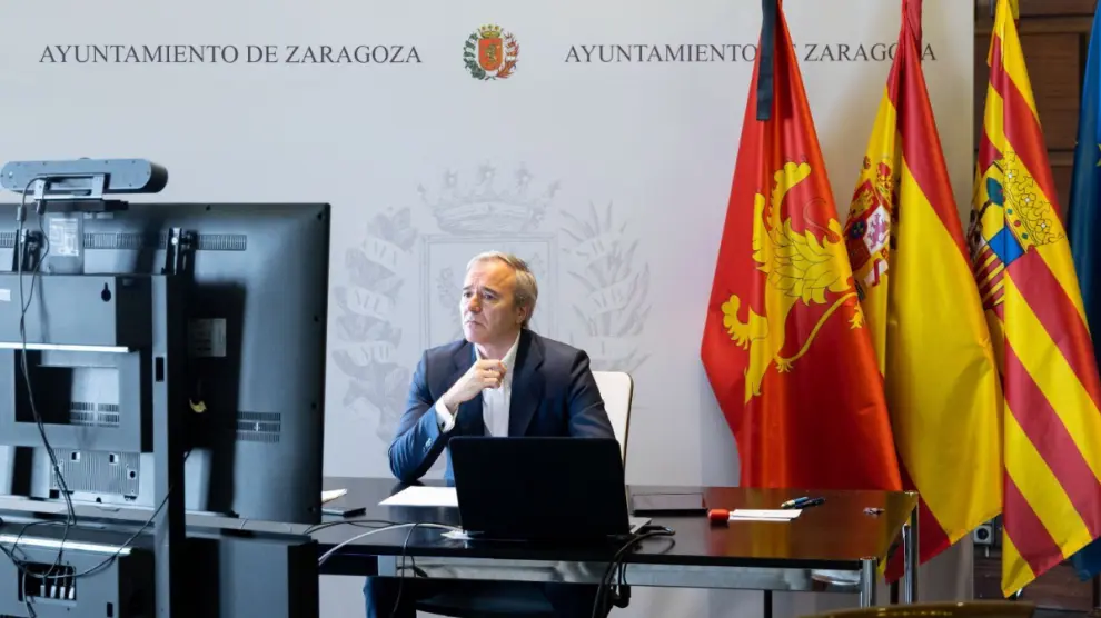 Jorge Azcón en la reunión telemática con Salvador Illa.
