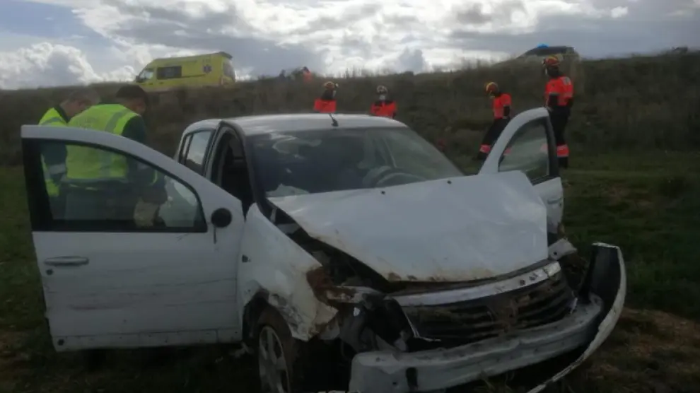 Muere un hombre de 80 años al salirse de la carretera su coche entre Alfambra y Santa Eulalia