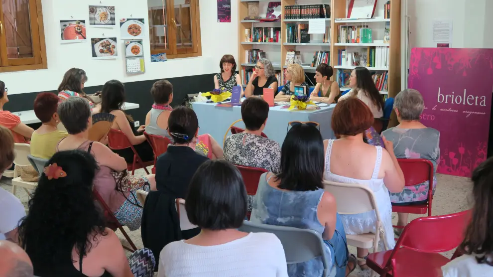 Imagen de uno de los encuentros de escritoras aragonesas de Yésero.