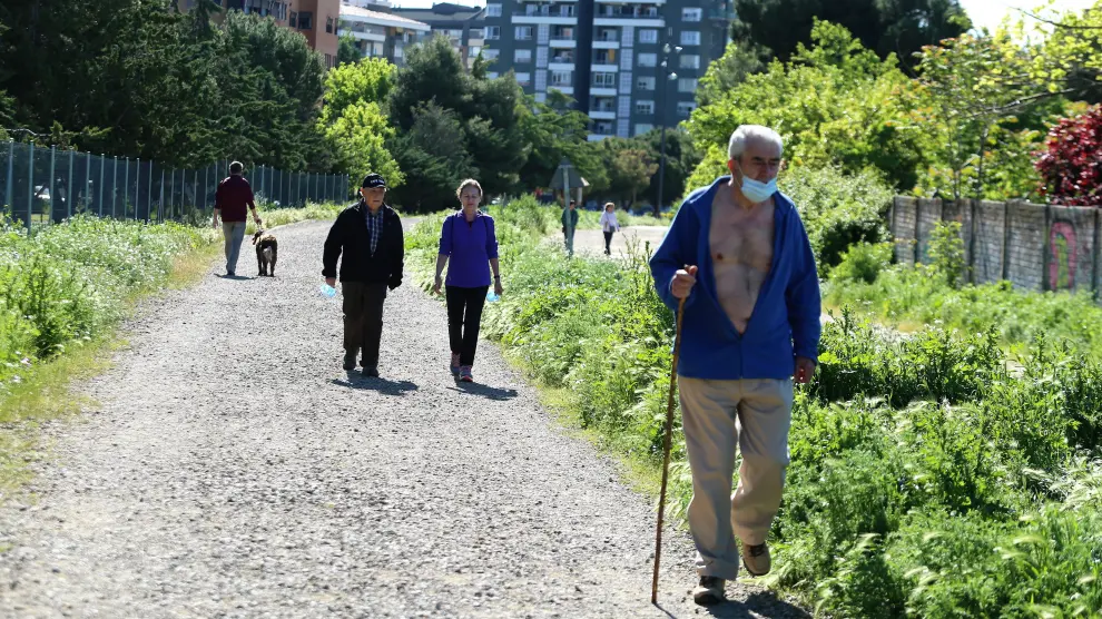 Los caminos del entorno (Salas, Loreto...) han sido los preferidos por los oscenses en este primer día de deporte al aire libre y paseos de mayores.