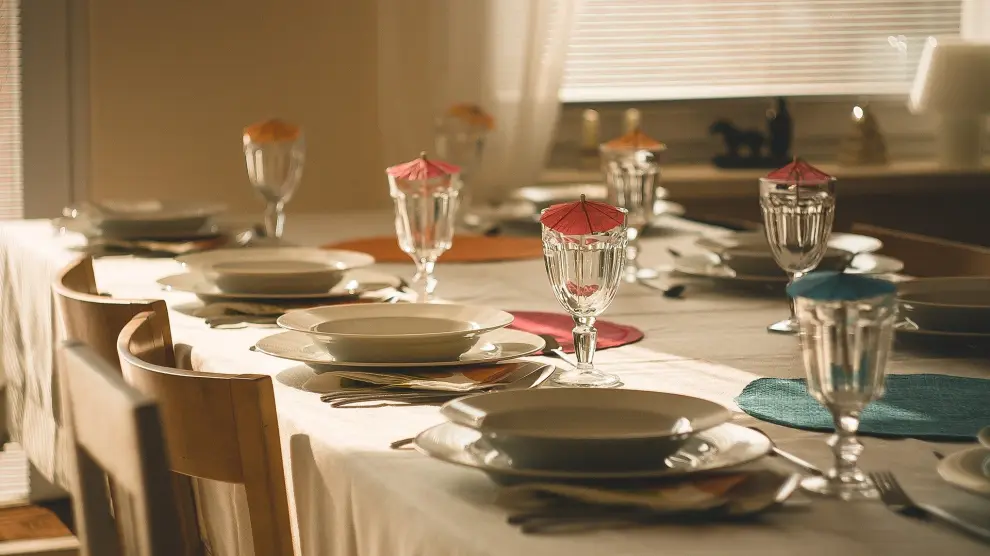 Los amigos y familiares podrán reunirse alrededor de una mesa para comer, cenar o tomar algo.