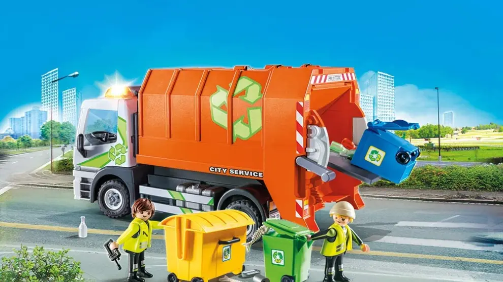 El camión de reciclaje de Playmobil incluye multitud de accesorios y dos figuritas.