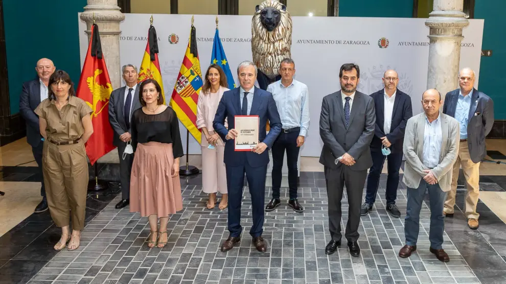 Partidos y entidades ha sellado el dictamen para la reactivación de Zaragoza en el palacio de Montemuzo