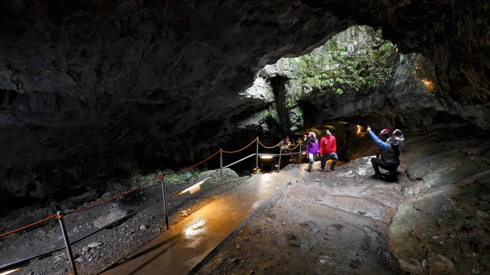 Villanúa inicia el sábado la temporada de verano con la reapertura de la Cueva de las Güixas y el Ecoparque