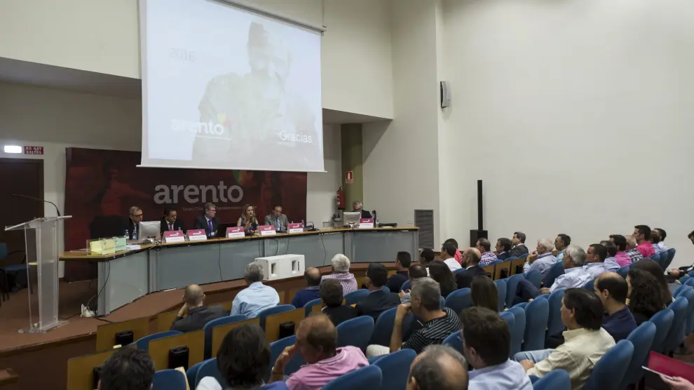 Imagen de archivo de una de las asambleas de Arento Grupo cooperativo agroalimentario aragonés.
