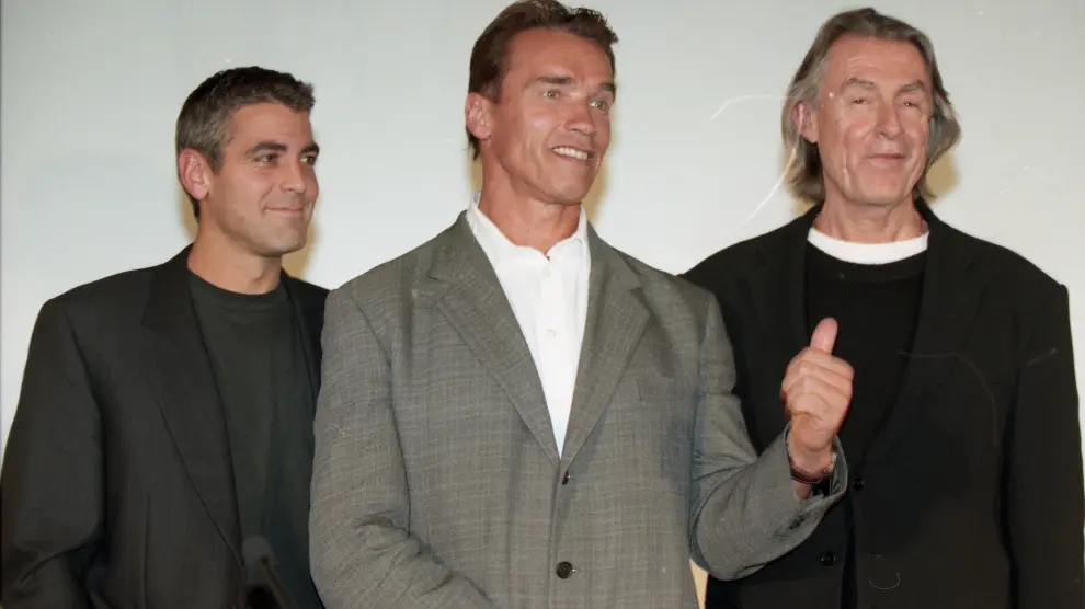 Joel Schumacher visitó junto a Arnold Schwarzenegger y George Clooney Zaragoza con motivo del estreno de la película Batman & Robin.