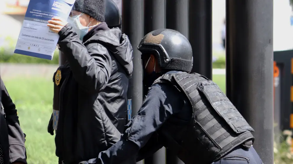Dos escoltas mueren en atentado contra jefe de Seguridad de Ciudad de México