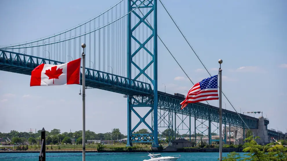 Puente entre Canadá y Estados Unidos en Ontario.