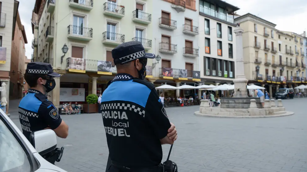 Dispositivo policial en la plaza del Torico por La Vaquilla