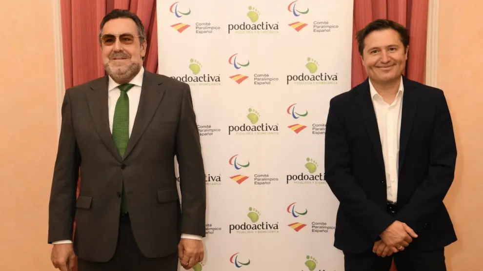 Miguel Carballeda, presidente del CPE, y José Víctor Alfaro, director general de Podoactiva.