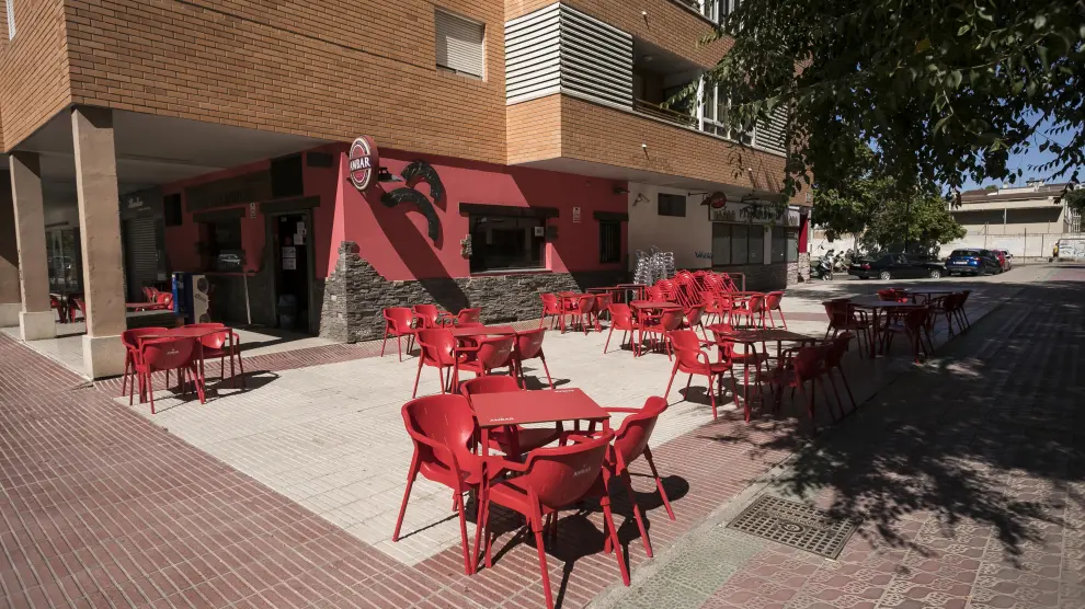 El altercado se produjo en esta terraza situada junto a la avenida de Salvador Allende de Zaragoza.