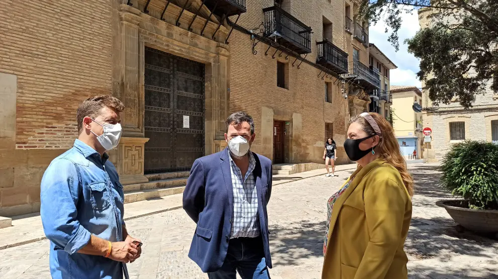 Enrique Novella, José Luis Cadena y María Eugenia Gabás, concejales de Cs en Huesca