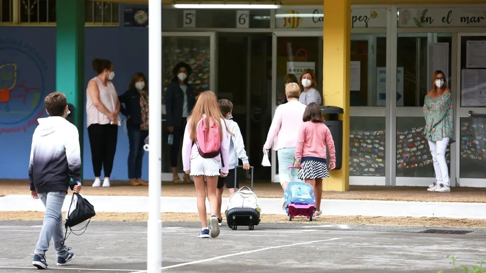 Sólo han asistido 31 de los 850 alumnos matriculados en los centros públicos de Santoña.