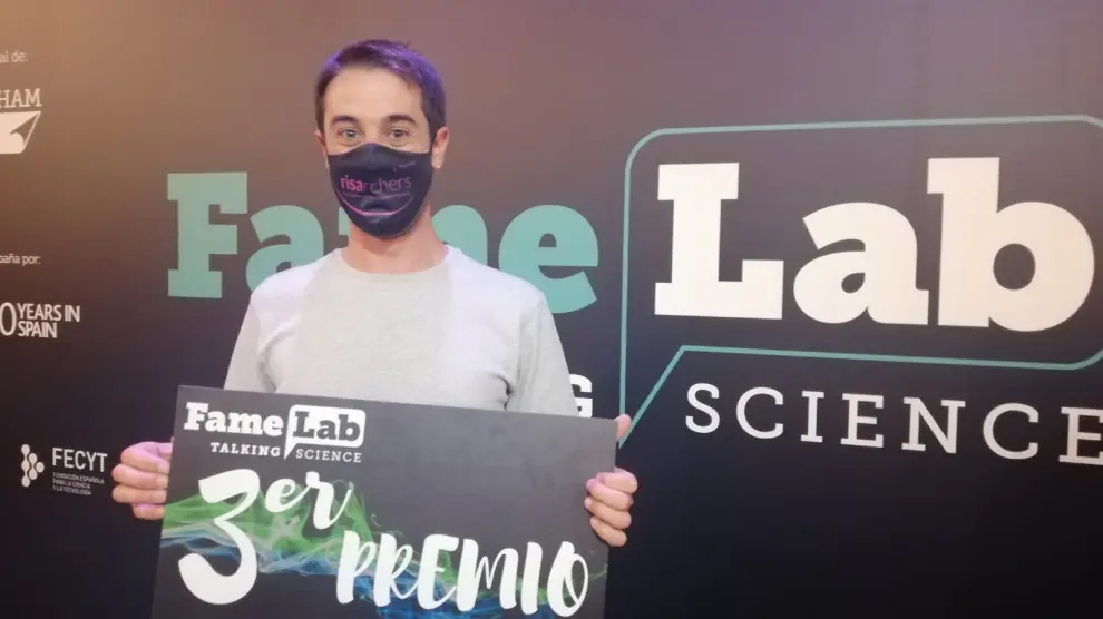 Víctor Manero tras quedarse tercero en la final del concurso de monólogos científicos Famelab, celebrada este miércoles en Madrid.