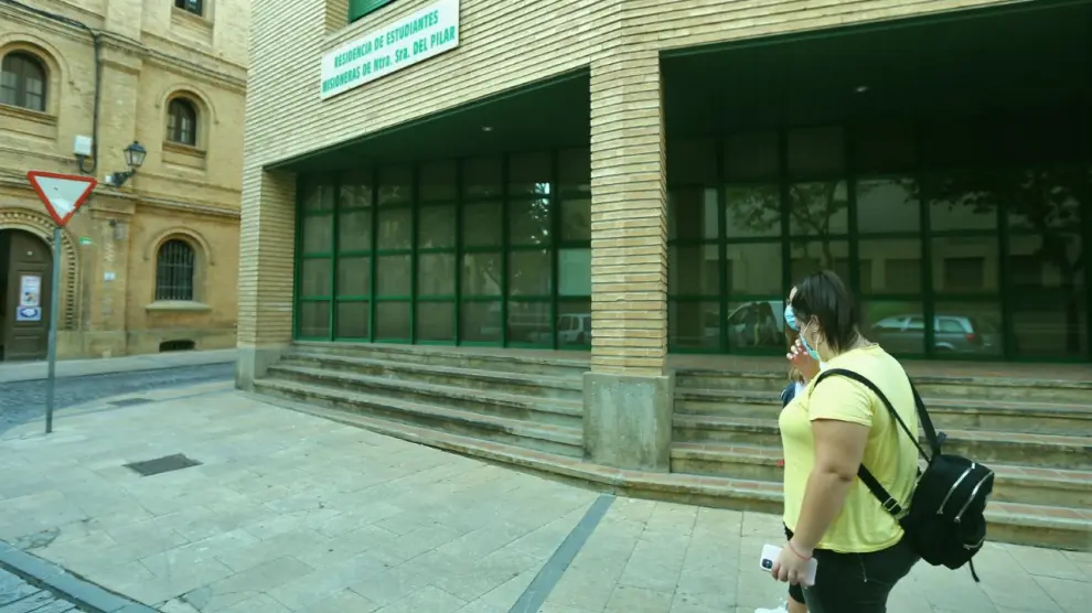 La residencia del Pilar, situada en la plaza Urriés de Huesca.