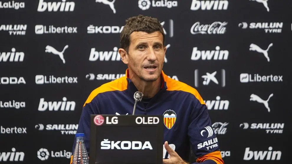 El navarro Javi Gracia dirige esta temporada al Valencia.