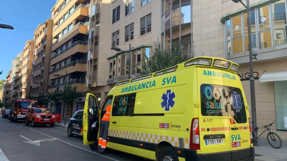 Una ambulancia en el lugar donde ha ocurrido el suceso