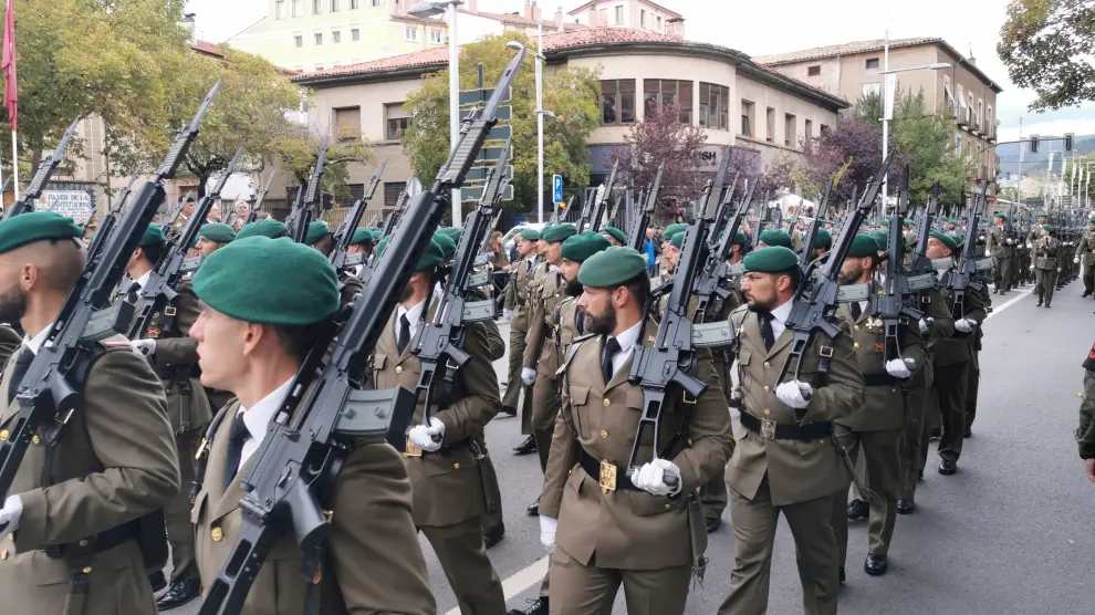 El regimiento Galicia, un desfile en Jaca.