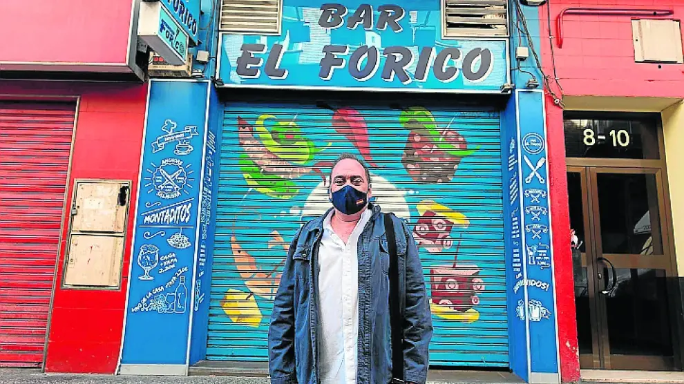 Esteban Sánchez, ante su establecimiento en San José.