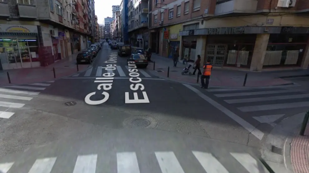 Confluencia de las calles de Escosura y Tarragona, donde ha sido atropellado un peatón.