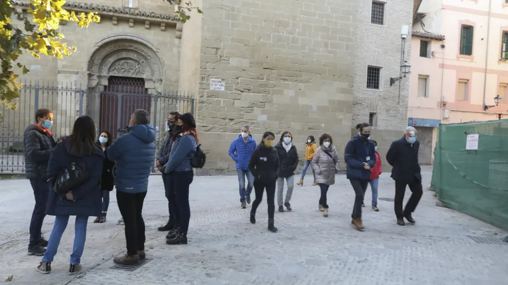 Dos grupos participantes en las visitas guiadas por Huesca el sábado 21 de noviembre.