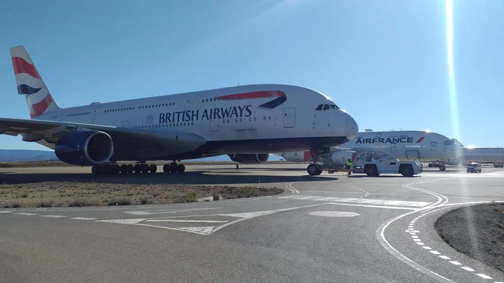 Uno de los A380 de British Airways en el aeropuerto de Teruel.