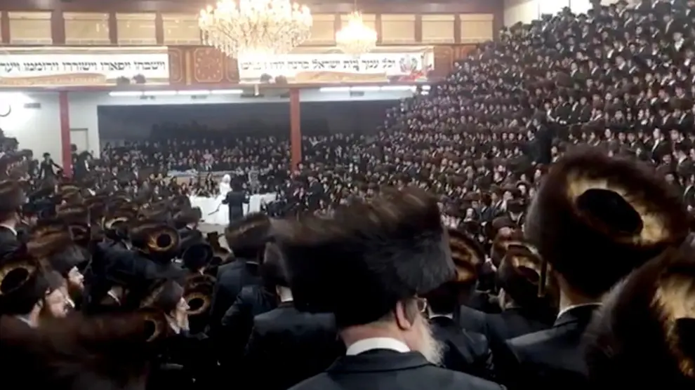 Captura de un vídeo de la ceremonia celebrada en Brooklyn que ha sido ampliamente difundido por Internet.