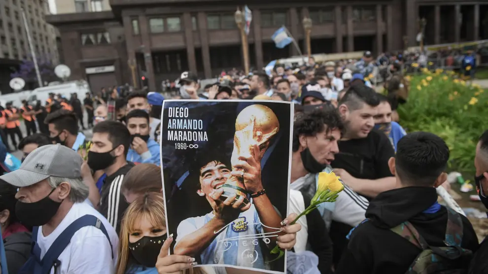 El aplauso de todo un país a Maradona