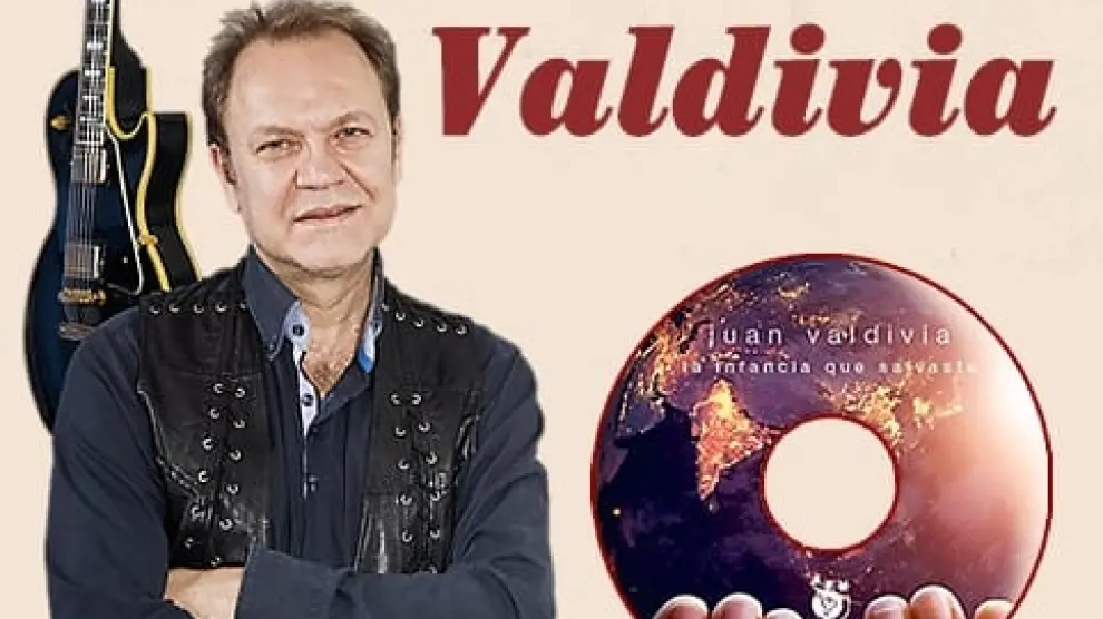 Juan Valdivia, en una composición fotográfica junto a su guitarra y la galleta del disco.