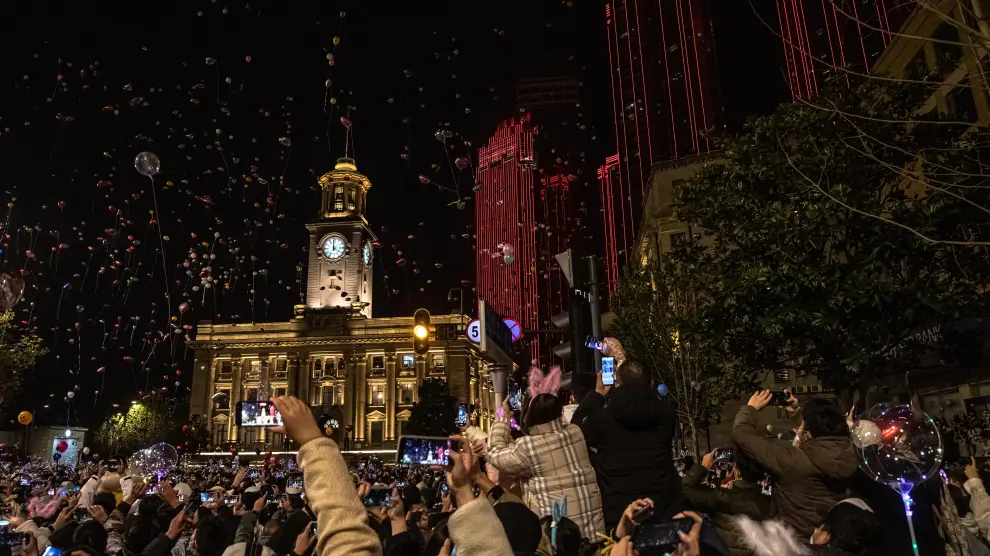 Celebraciones de fin de año en la localidad china de Wuhan, donde se fija el origen de la pandemia.