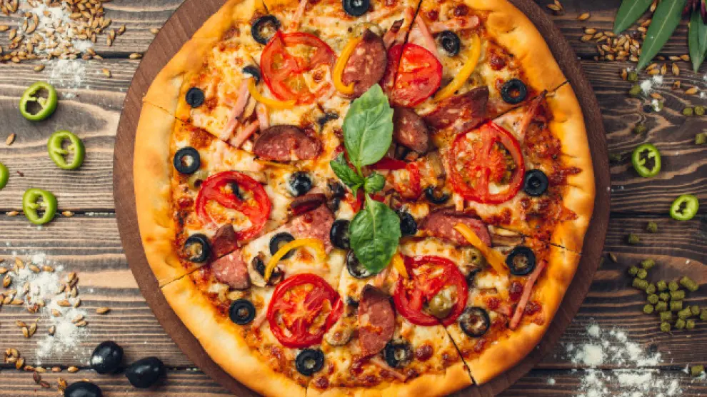 La pizza casera es un bocado irresistible.