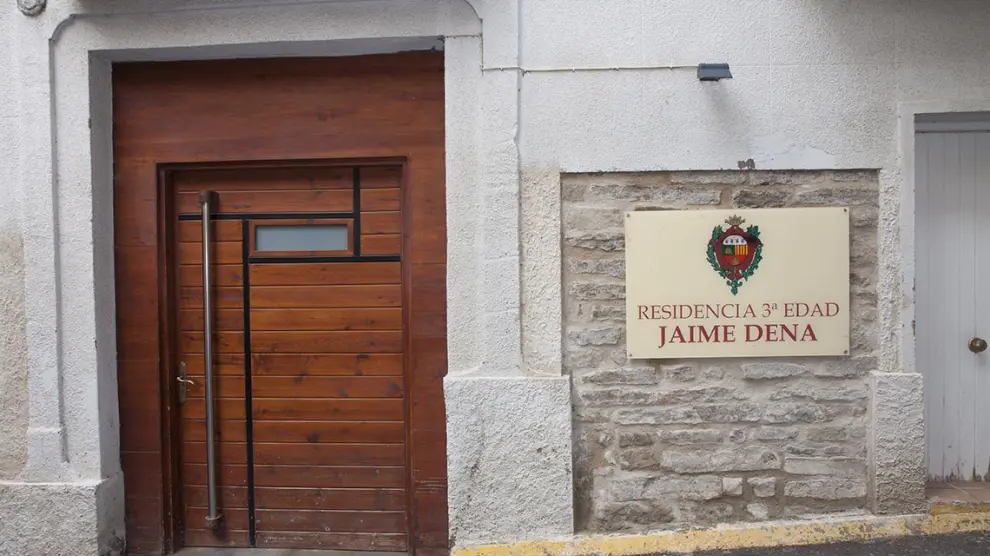 Imagen de la residencia municipal Jaime Dena de Almudévar.