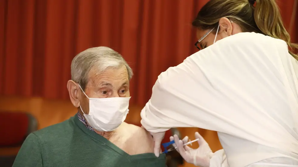 Vacunación en la residencia la Romareda de Zaragoza