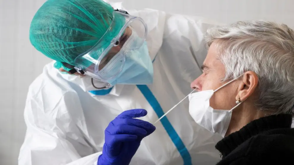 Los test de antígenos requieren toma de muestra nasofaríngea o de saliva.