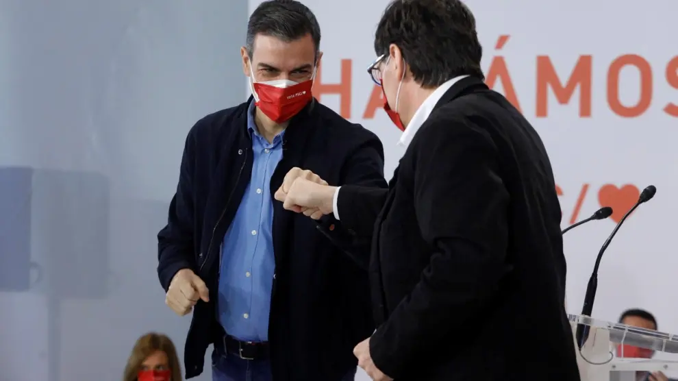 Pedro Sánchez asiste al acto electoral en Tarragona del candidato a las elecciones regionales de Cataluña, Salvador Illa.